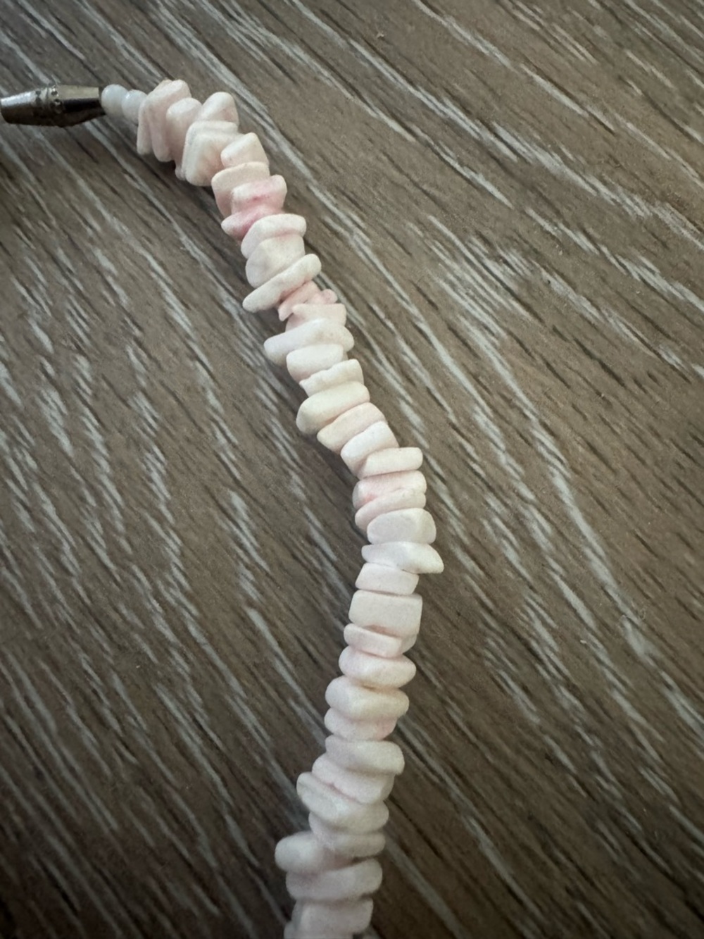 Puka shell necklace - Picture 2 of 3
